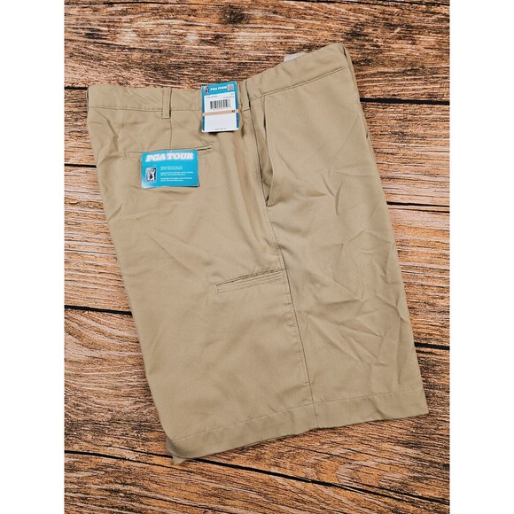 PGA TOUR Other - NWT PGA Tour Chinchills Mens 42 UPF50+ Golf Shorts Moisture Wicking Beige